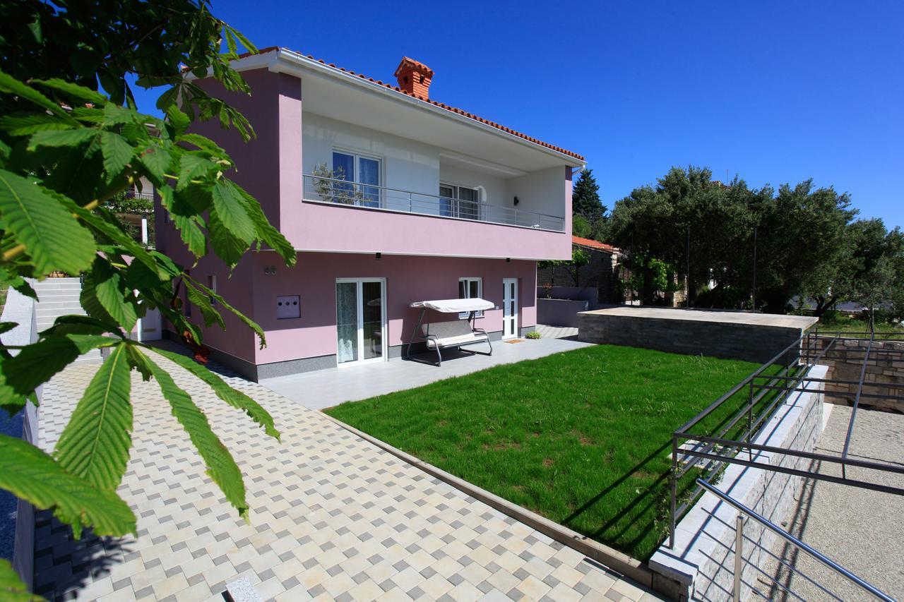 Apartments Fiora Premantura Bagian luar foto