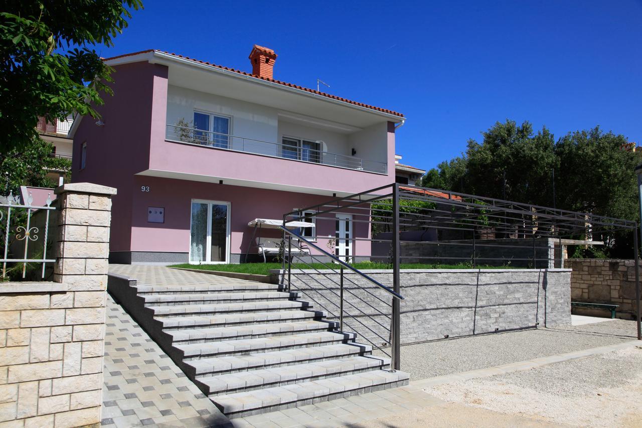 Apartments Fiora Premantura Bagian luar foto