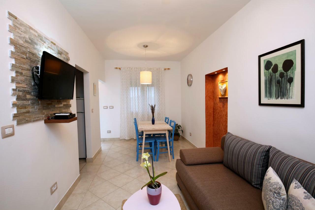 Apartments Fiora Premantura Bagian luar foto